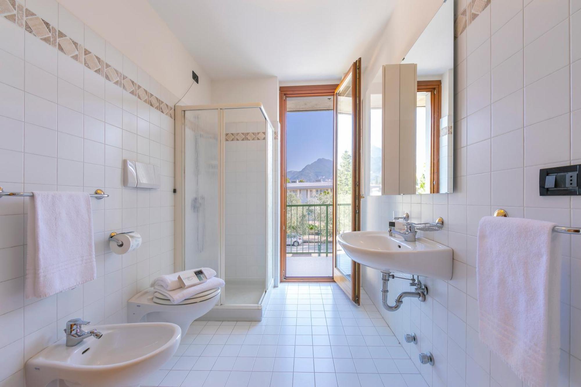 Claz House - Happy Apartment Riva del Garda