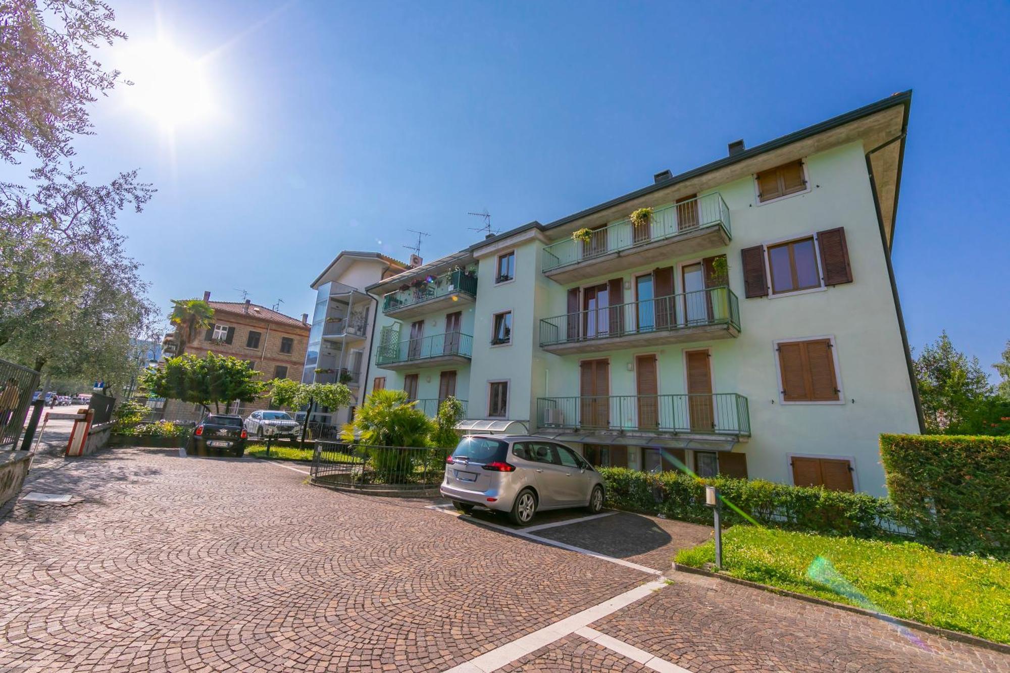 Claz House - Happy Apartment Riva del Garda